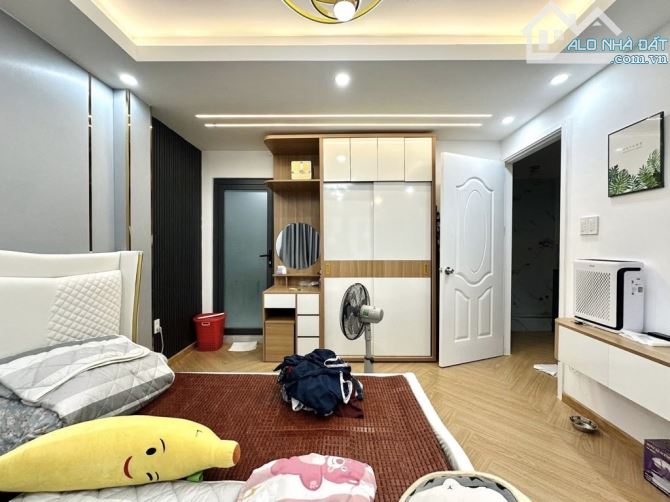 KHU PHAN XÍCH LONG - 5 TẦNG BTCT - MỚI ĐẸP Ở NGAY - NGANG 6M HIẾM - SỔ NỞ HẬU - 5
