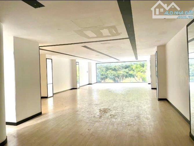 Top nhà vị trí đẹp 7.2 x 24m 1 trệt 3 lầu Hai Bà Trưng Q3 TP.HCM - 5