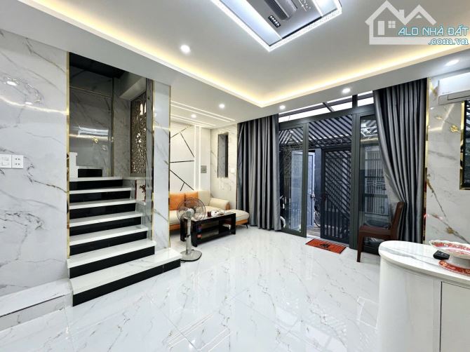 🏡 BÁN NHÀ GIÁ TỐT – CHỈ 2 TỶ 890 TRIỆU 📍 Vị trí: Mặt tiền đường Hưng Long, xã An Phú Tây - 5