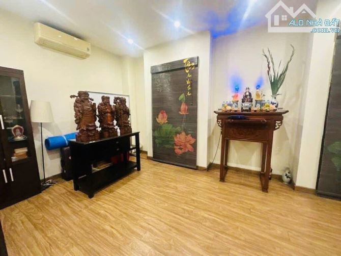 CẦN BÁN GẤP NHÀ PHÂN LÔ PHƯỜNG LIỄU GIAI BA ĐÌNH 110M MT 6.8M OTO TRÁNH THOÁNG 2 MẶT KD - 5