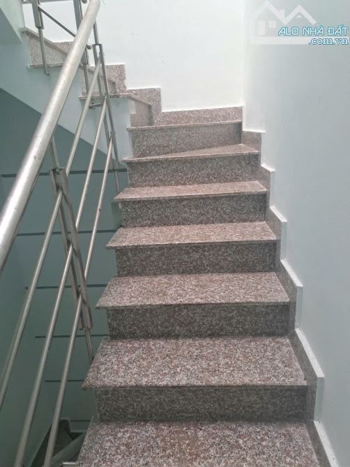BÁN NHÀ ĐẸP KHU PHÚ MỸ HƯNG, QUẬN 7, 3TẦNG- RỘNG THOÁNG-GIÁ HIẾM 6.8TỶ - 5