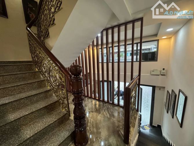 NHÀ MẶT TIỀN NGUYỄN TRI PHƯƠNG Q.5 – NGANG 4.3M – 8 PHÒNG NGỦ - Ô TÔ NGỦ TRONG NHÀ! - 5