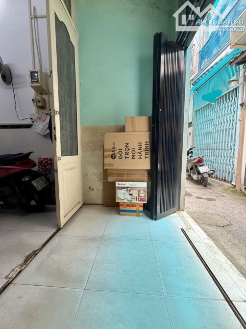 Bán nhà đẹp 2 tầng, hẻm ba gác, 28.5m2, Thống Nhất, P16, Gò Vấp, nhỉnh 2 tỷ - 5