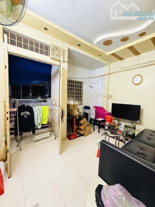 🏘🔥GIÁP QUẬN 11 – 2 TẦNG - 4PN - HẺM XE HƠI – 48M2 - SỔ VUÔNG ĐÉT - P.LÝ CHUẨN-CHỈ 5,5 TỶ - 5