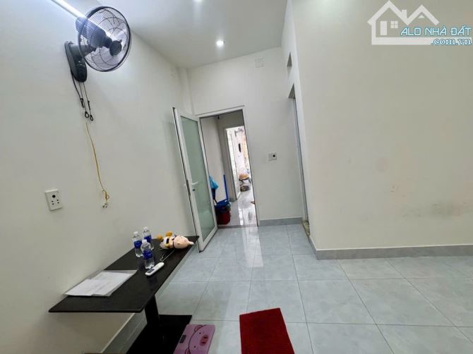 1/  LÊ VĂN KHƯƠNG HIỆP THÀNH QUẬN 12 HXH 4TẦNG NHÍC 5 TỶ - 5