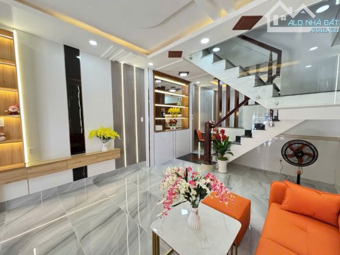 NHÀ 2 TẦNG MỚI SPA - HẺM Ô TÔ - VUÔNG VỨC 44 M2. - 5
