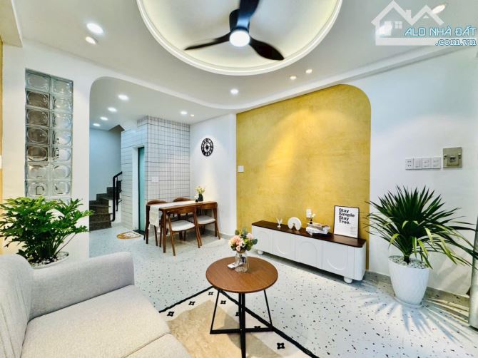 🟢 NHÀ ĐẸP CẠNH PHỐ  PHAN XÍCH LONG-DTSD: 110M2 SÀN+ 4TẦNG-3 PN-CHỈ: - 5