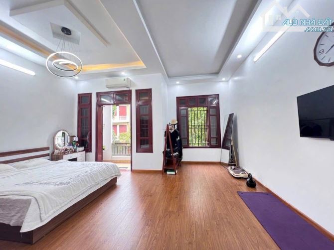 Bán nhà mặt đường trục chính KĐT Đông Nam Cường, TP HD, 66m2, mt 6.5m, 3.5 tầng, 5 ngủ - 5