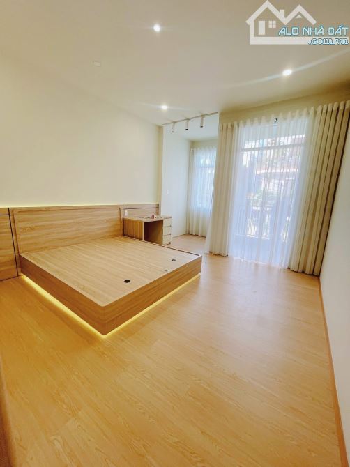 NHÀ MÊ HẺM TRẦN HƯNG ĐẠO, NGAY TRUNG TÂM TP BMT. GIÁ 4.35 TỶ - 5