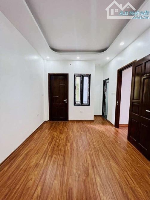Trần Khát Chân 68m ×5 tầng.mt 4.7 mà Giá 13.5 tỷ Hai Bà Trưng   KINH DOANH- NGÕ THÔNG - Ô - 6