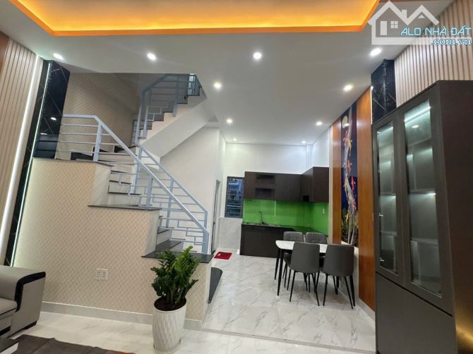 Nhà 1/ Thạnh Lộc 16 gần Ngã 4 Ga ( 5M x 11M ) 1 trệt 2 lầu SHR Q12 - 6