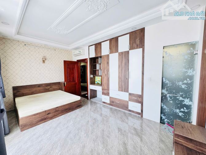 SIÊU PHẨM NHÀ HIẾM NGAY SIÊU THỊ EMART 2 NGANG 5,8M ĐÚC 5 TÂNG DTCN : 70M2 P14 GÒ VẤP - 6