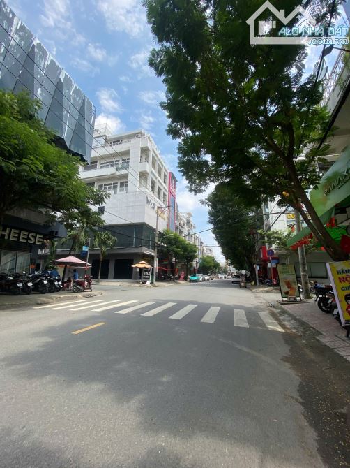 Cho thuê nhà 163 Nguyễn Hồng Đào, P14, TB. (DT: 4x16m) nhà 2 lầu. Giá thuê: 37 triệu/tháng - 6