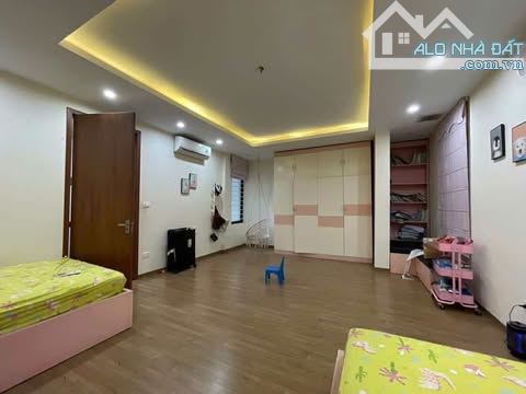 BIỆT THỰ NGUYỄN SƠN 125M-4tầng -7mt.18.5 tỷ Ô TÔ VÀO NHÀ KHU YÊN TĨNH GẦN MẶT PHỐ - 6