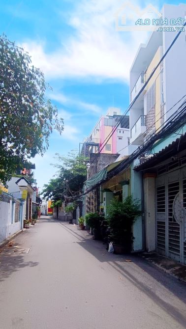 🚘 NHÀ ĐẸP 3 TẦNG BTCT - 68M2 - NGANG GẦN 5M - VÀI BƯỚC RA HXH PHẠM VĂN CHIÊU - HƠN 5 TỶ - 6