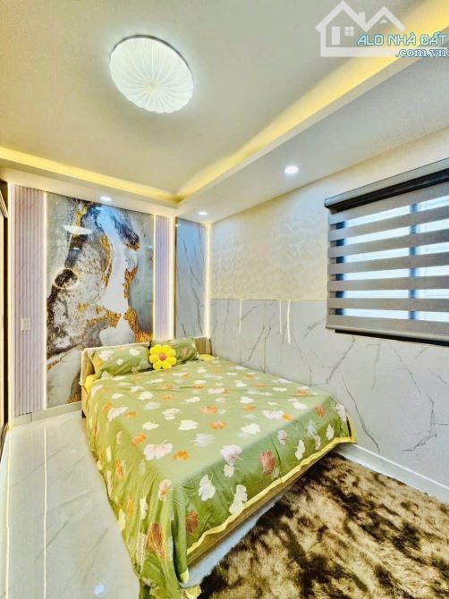 Căn nhà đẹp 2 tầng ngay Dương Quảng Hàm, GV. Giá : 3 Tỷ 090 / 50.4m2. SHR, hẻm xe hơi 5m - 6