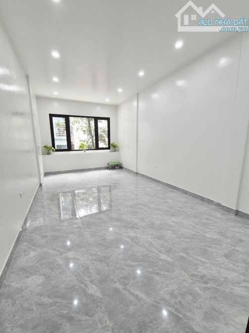 BÁN NHÀ ĐƯỜNG NGUYỄN TRÃI. 70M2 XÂY 6 TẦNG. THANG MÁY. GARA Ô TÔ. - 6