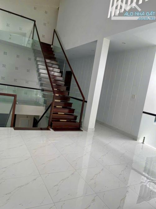 BÁN NHÀ 3 TẦNG MẶT TIỀN ĐỒNG KHỞI SIÊU VIP - NGAY TRUNG TÂM THÀNH PHỐ HUẾ - 6