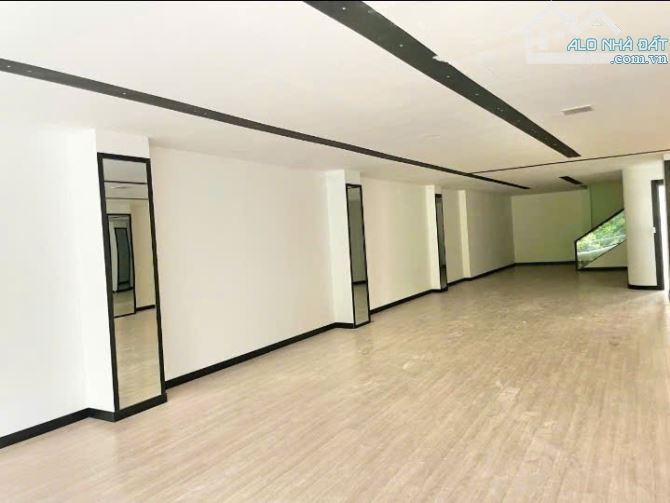 Top nhà vị trí đẹp 7.2 x 24m 1 trệt 3 lầu Hai Bà Trưng Q3 TP.HCM - 6