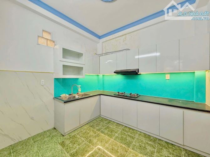 🏠 BÁN NHÀ GIÁ RẺ - CHÍNH CHỦ 📍 Vị trí: Đường Nguyễn Hữu Trí, Thị trấn Tân Túc, Huyện Bìn - 6