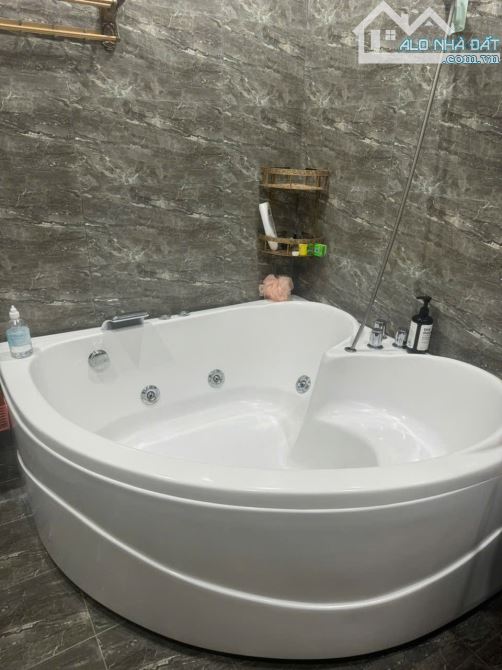 Căn  nhà mặt tiền Nguyễn Thị Minh Khai P Nam Nha Trang - 6