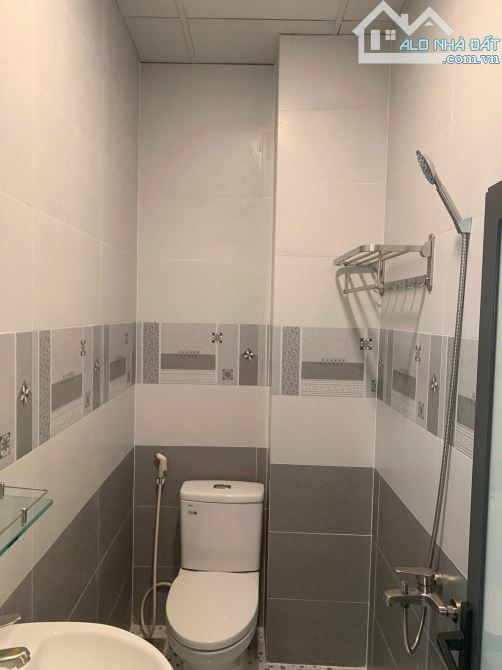 HẺM 10M KHU PHÂN LÔ CÁCH MT VÀI CĂN NGUYỄN PHÚC CHU -F15 -TÂN BÌNH - 6