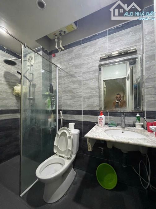 BÁN GẤP NHÀ RIÊNG HÀ ĐÔNG🏠80m² 4,5 tầng CHỈ 11,5 TỶ🚗 Ô TÔ QUA NHÀ- GẦN QUANG TRUNG - 6