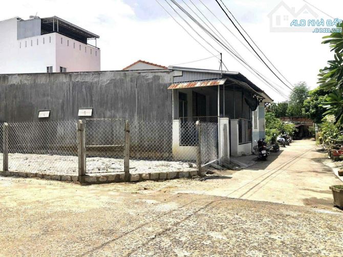 Lô góc tái định cư Nam Sông Cái 96m2 chỉ 2,6tỷ - 6