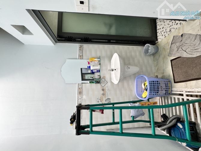 HẺM XE HƠI THÔNG - 2TẦNG BTCT - NGUYỄN TƯ GIẢN P12 GÒ VẤP - SÁT BÊN MẶT TIỀN - 6TỶ - 6