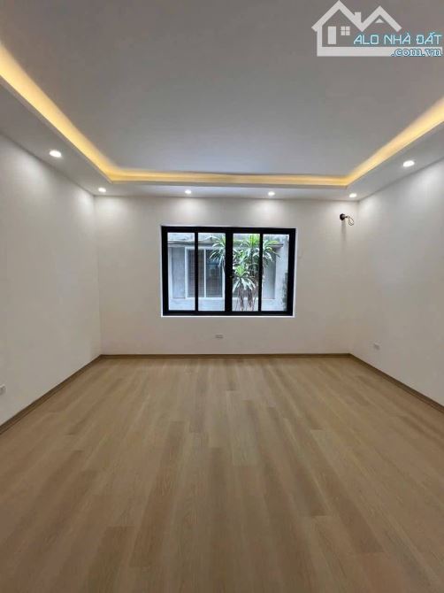 Liền kề giá rẻ nhất KĐT Văn Khê 83 m2 nhà mới tinh 4 tầng thang máy, mặt tiền 5 m. Khu phâ - 6
