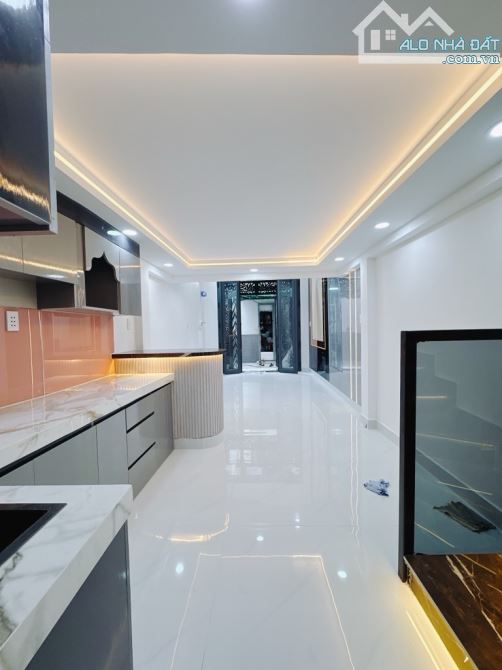 NHÀ ĐẸP QUẬN 4 -4TẦNG - NGANG 3x10-CÁCH MẶT TIỀN TÔN T THUYẾT 10 CĂN-4.7 TỶ TL - 6