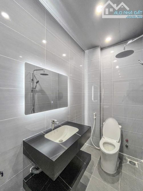 BÁN NHÀ TRỆT LẦU MỚI XÂY HIỆN ĐẠI CÓ SÂN ĐẬU ĐƯỢC Ô TÔ GẦN CHỢ BÀ BỘ - 7