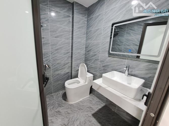 Thịnh Quang, 40m, 4ngủ, Thang máy, Nội thất cao cấp, Ngõ thông rộng 3m, Mặt tiền khủng 5,5 - 7