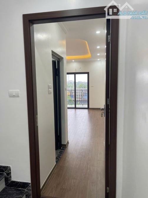 BÁN NHÀ MỚI NGÔ GIA TỰ, LONG BIÊN- DT 54M - GẦN Ô TÔ  - GIÁ 6,9 TỶ - 7