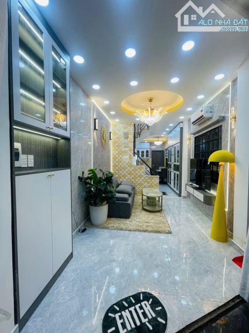 Hẻm Xe Tải PV.Trị _ Full Nội Thất_ 3 Tầng ST_ 4 Phòng Lung Linh_ Chỉ 7.65 Tỷ - 7