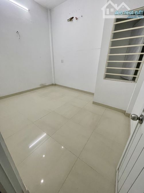 Mặt tiền đường Bùi Quang Là P.12 GV, 2 tầng 102m2, nhỉnh 10 tỷ - 7