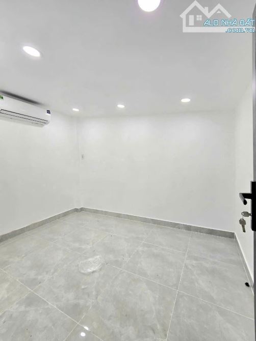 ❌❌❌ Nhà mới đẹp 100% diện tích siêu bự. Cách Huỳnh Tấn Phát chỉ có 50 m.. kế Q7 - 7