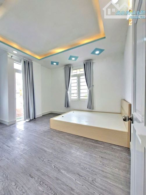 🔥🔥🔥 NHÀ ĐẸP - 2 LẦU,, SÂN THƯỢNG - MẶT TIỀN KINH DOANH - KẾ QUẬN 7 🔥🔥🔥 - 7