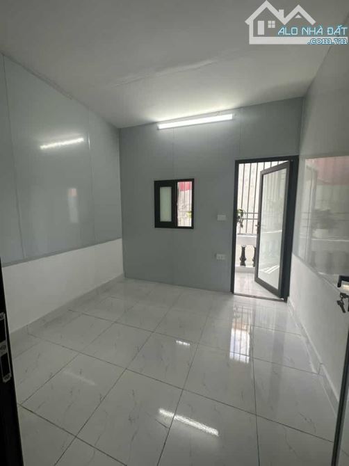 Bán nhà Lĩnh Nam 4 tầng,sổ đỏ ,giá 3.8 tỷ - 7