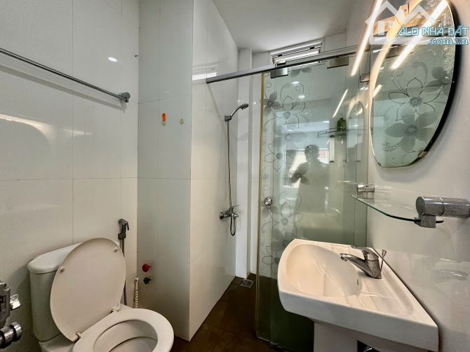 Căn hộ 1 PN + 1 phòng khách ngay quận 1, cửa sổ đón nắng, gần đại học UEH, Đại học Hoa Sen - 7