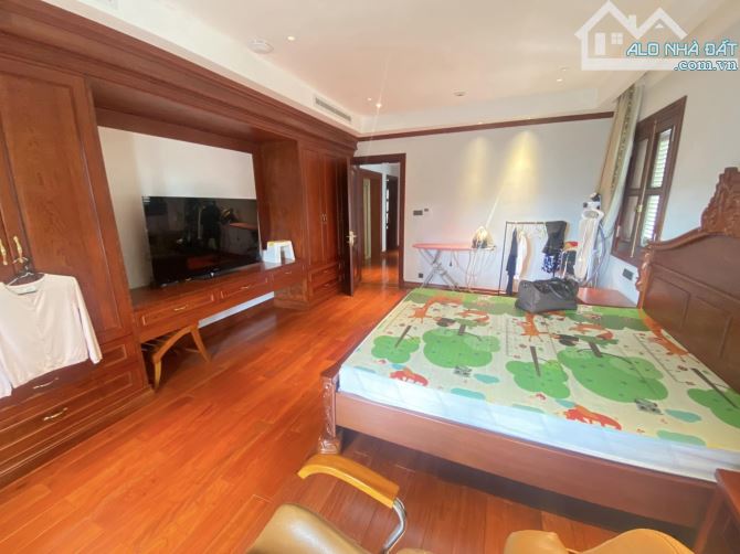 Cần bán biệt thự khu ĐTM Trung Yên, DT: 320m2 x 4 tầng, MT 16m, 5 Ô tô tránh, Giá 95 tỷ - 7