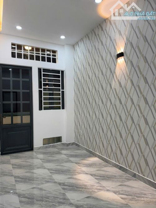 Chợ Cầu Đồng, bán nhà DT 4.5x11, 2 Tầng 3 PN, chỉ 4ty18 - 8