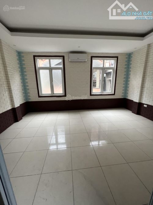 Cho thuê nhà ngõ 213 đường Trung Kính. Dt 65m2 x 6 tầng mặt tiền 5m 30 triệu/tháng - 8