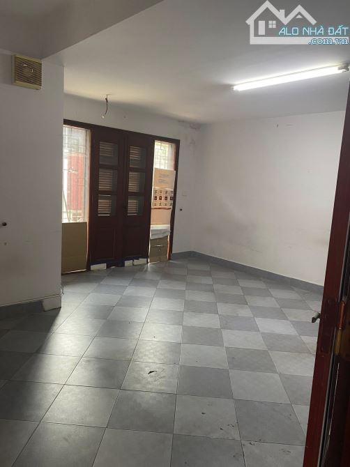 Cho thuê căn nhà phố Nghĩa Đô, Diện tích 80m2 x 4 tầng 1 hầm, 27 triệu/tháng - 8