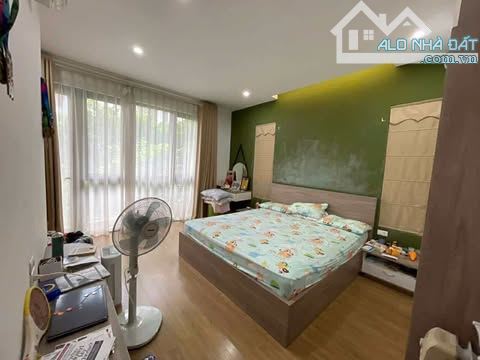 BIỆT THỰ NGUYỄN SƠN 125M-4tầng -7mt.18.5 tỷ Ô TÔ VÀO NHÀ KHU YÊN TĨNH GẦN MẶT PHỐ - 8
