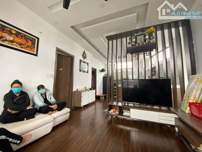 Bán Nhà 3 Tầng gồm 1 căn họ penhouse và 6 phòng trọ kiệt Ô tô Nguyễn Hữu Thọ - 8