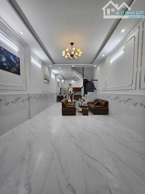 🌟🌟🌟NHÀ ĐẸP - DT RẤT RỘNG - HOÀN CÔNG - 5 P. NGỦ (Nằm gần Đại Lộ Hòa Bình) - 8