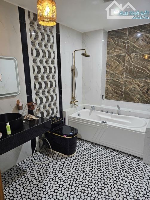 CĂN MẶT TIỀN ĐƯỜNG SỐ, QUẬN 8_KINH DOANH ĐỈNH, NHÀ ĐẸP SANG CHỈ 11.5TỶ - 8