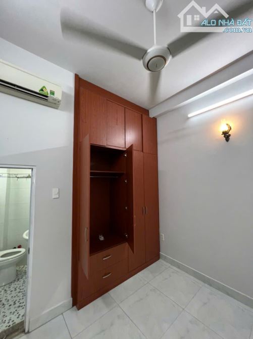 Bán nhà 5 tầng đường Hòa Hưng Quận 10 dt( 3.3 x 11m) giá 6.7 tỷ - 8