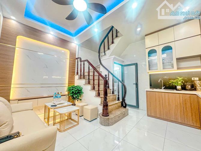 Nhà Đẹp ngõ GỐc Đề - 30m2 -5 Tầng - Mt 5m - Full nội Thất - 6.2 Tỷ - 8